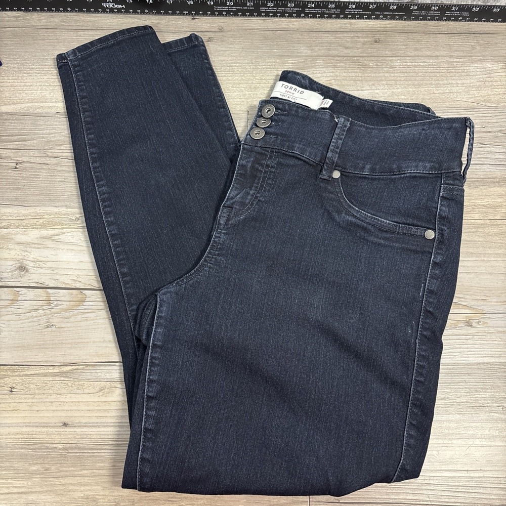 Torrid 3 Button Jeans Premium Jegging Skinny Washed Blue Distressed Size 16R
